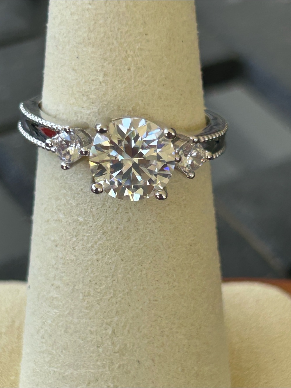 2 carat Moissanite Classic Solitaire Round-Cut White Stone Ring in Silver
